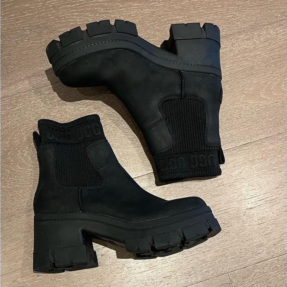 UGG Women's Black Winter Boots